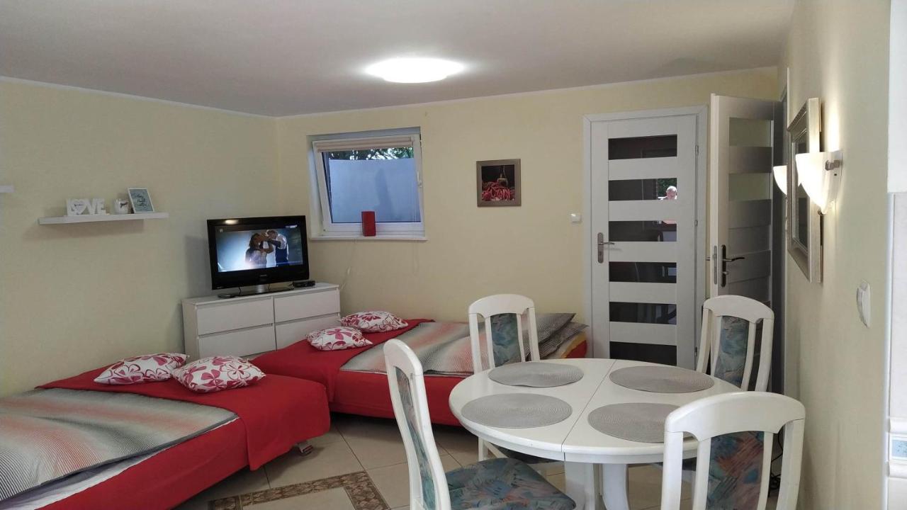 Junoszyno Apartamenty Junona Nad Morzem, W Domu Z Ogrodem, Obok Stegna I Jantar מראה חיצוני תמונה