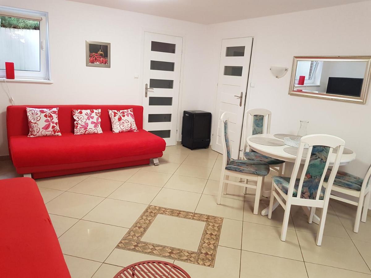Junoszyno Apartamenty Junona Nad Morzem, W Domu Z Ogrodem, Obok Stegna I Jantar מראה חיצוני תמונה