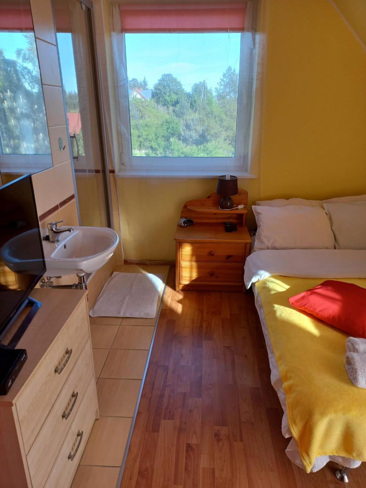Junoszyno Apartamenty Junona Nad Morzem, W Domu Z Ogrodem, Obok Stegna I Jantar מראה חיצוני תמונה